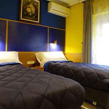 โอสตัล บ็อกเซส Hotel โตเลโด ภายนอก รูปภาพ