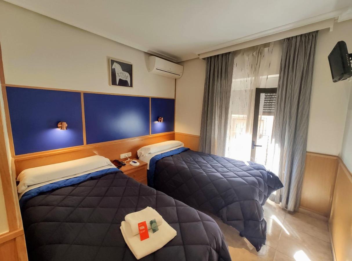 โอสตัล บ็อกเซส Hotel โตเลโด ภายนอก รูปภาพ