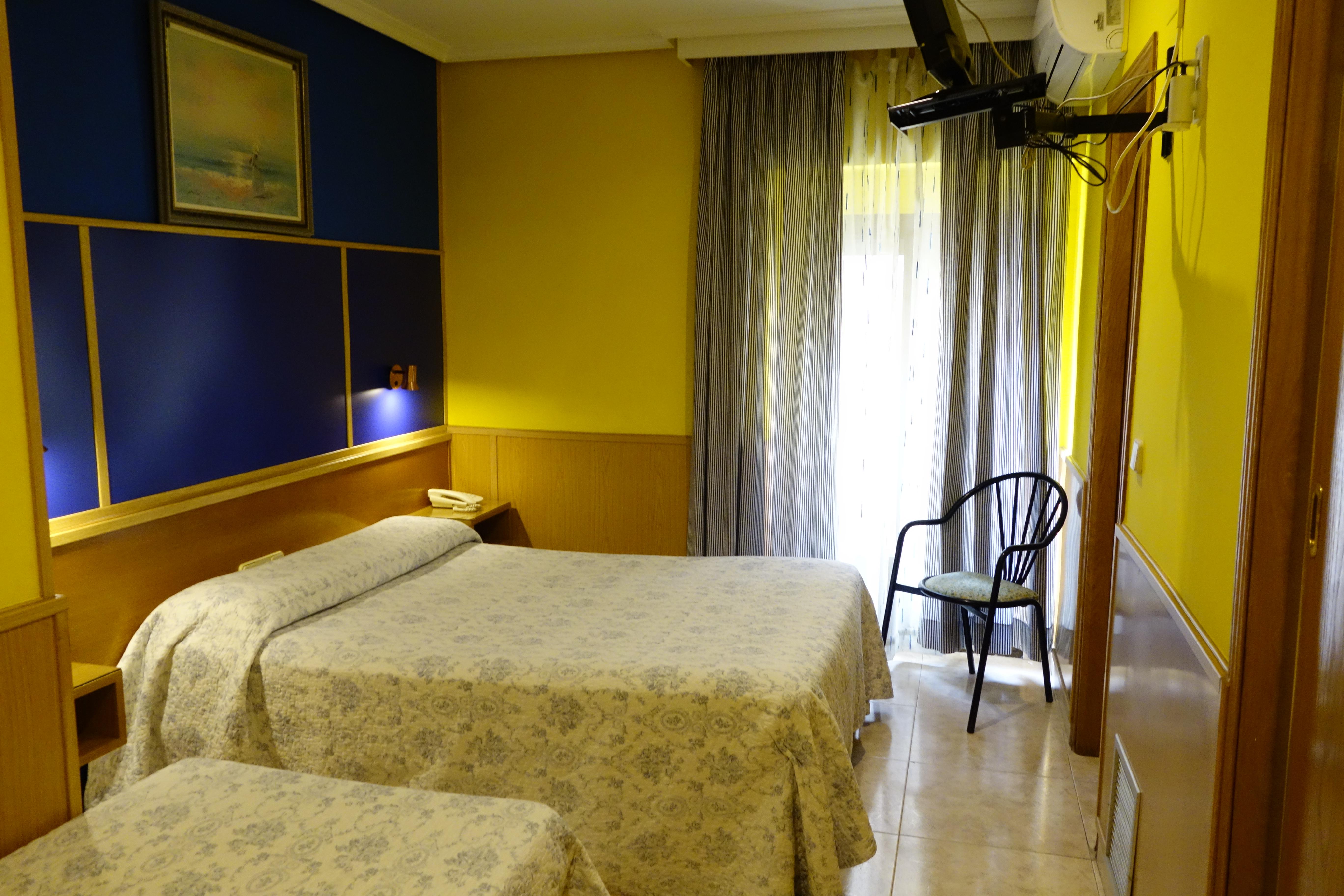โอสตัล บ็อกเซส Hotel โตเลโด ภายนอก รูปภาพ