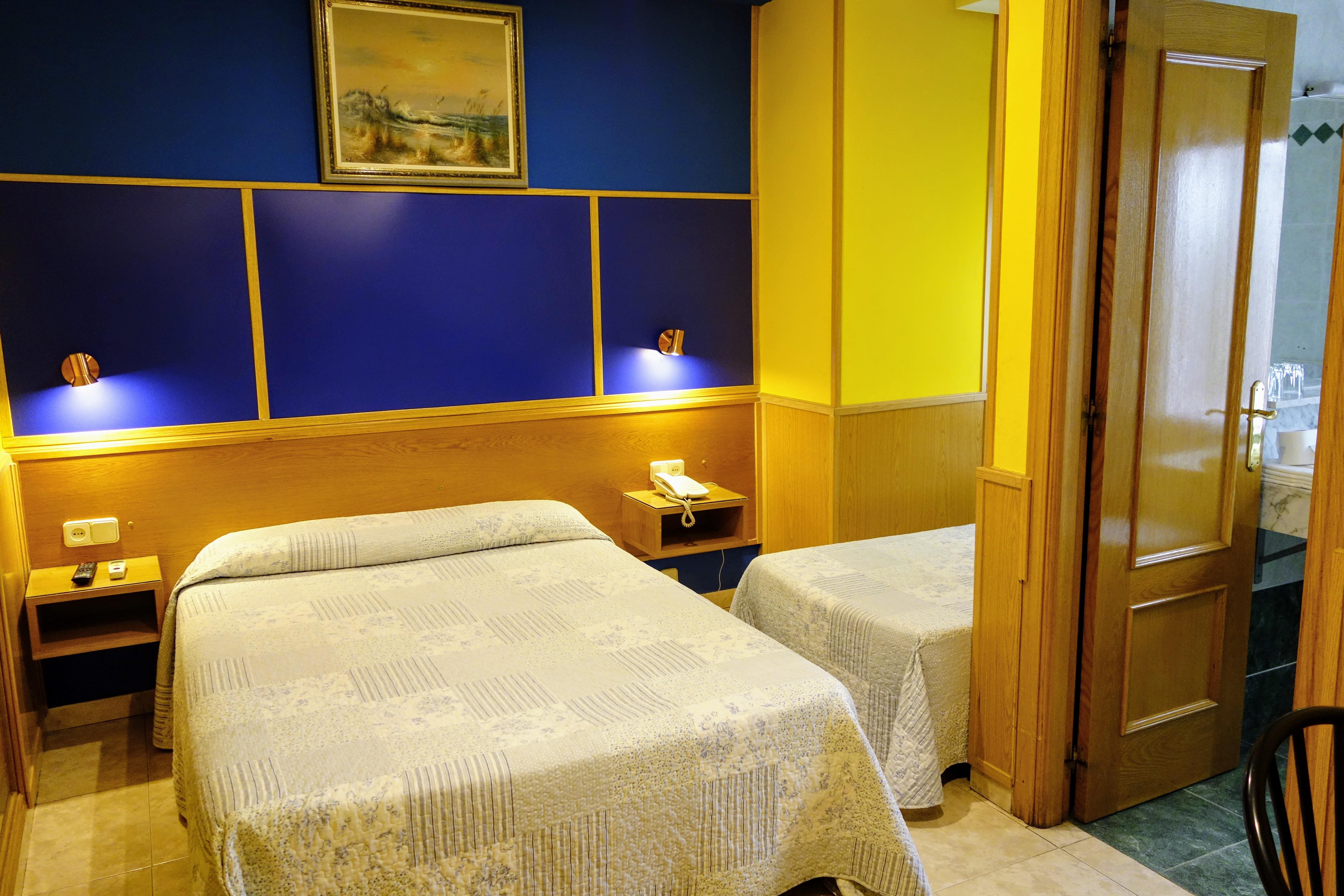 โอสตัล บ็อกเซส Hotel โตเลโด ภายนอก รูปภาพ