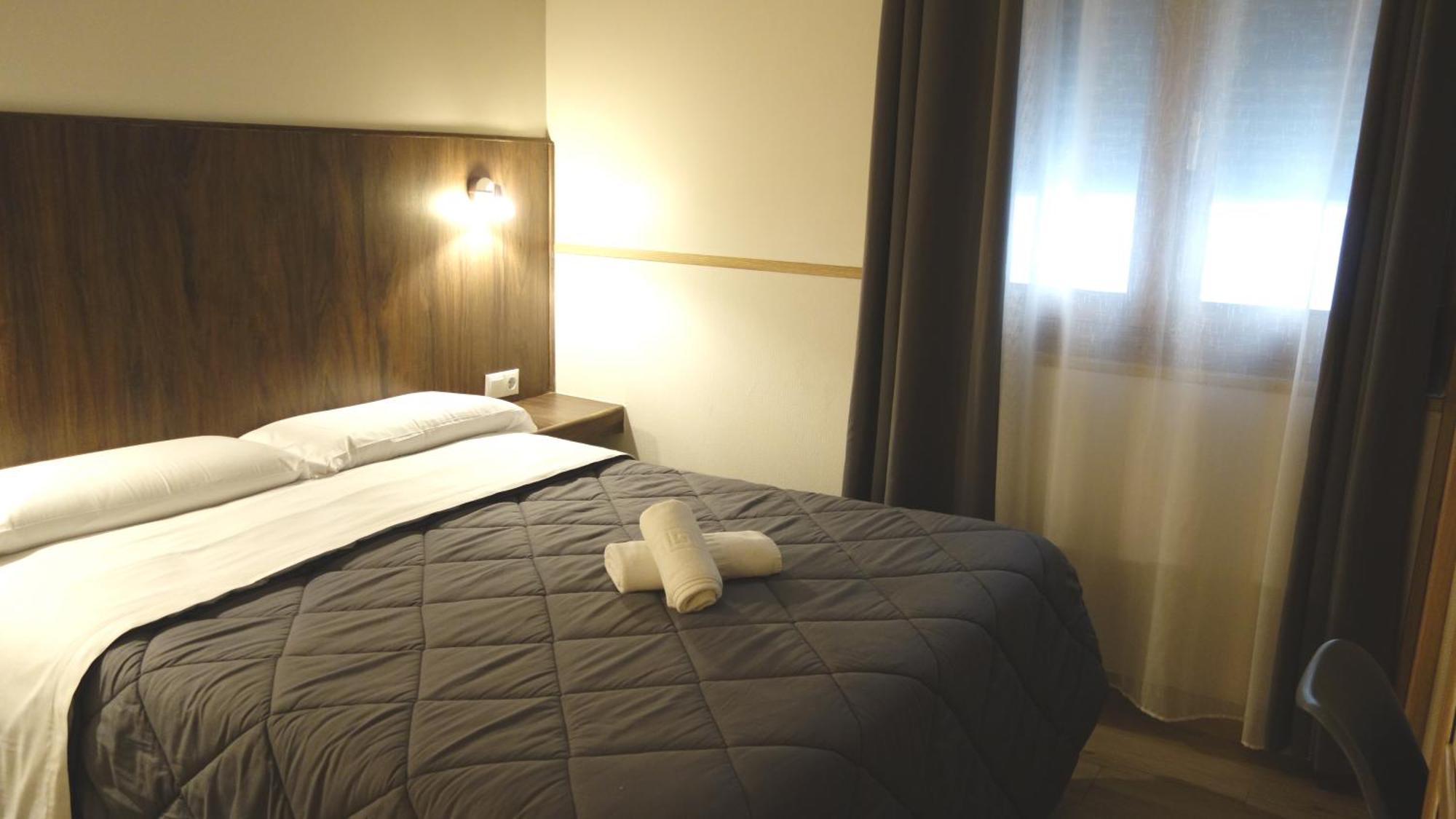 โอสตัล บ็อกเซส Hotel โตเลโด ภายนอก รูปภาพ
